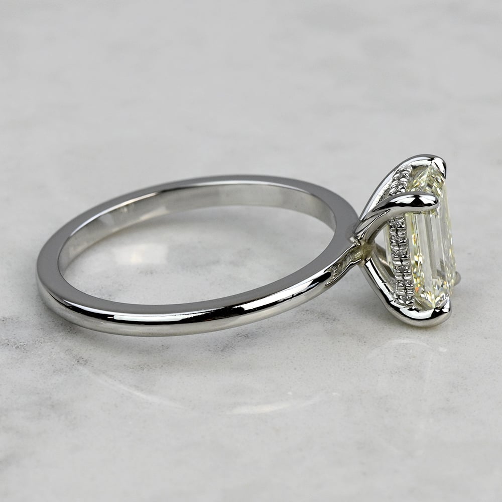 real_brilliance's tweet photo. Want Something For Valentine's Day? Why Not Take A Look At This Gorgeous Emerald Ring? 💕💍 
https://t.co/hgcGBaoSHi https://t.co/iIAzgHeNsb