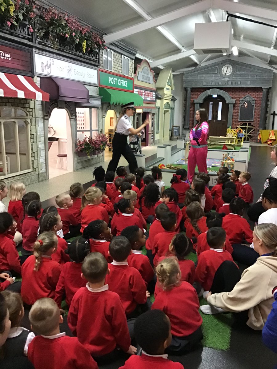BlakerMrs's tweet photo. Reception went on a wonderful trip to Warwick play village last week. It was great to see the children immersed in play, which gave them an insight into their new topic ‘Working World’ @NorthManorAcad  @TomHullNMA  #learningthroughplay https://t.co/0tzTxpuDrA