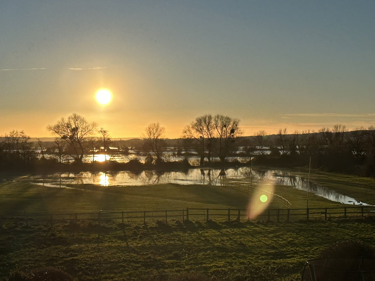 Bryony Sadler (@pinktrackies) on Twitter photo We were dry this morning when I did the <a href="/bbcpointswest/">BBC Points West</a> ! Can’t believe how fast it’s coming!! Please get those pumps on <a href="/dredgetherivers/">FLAG Somerset</a> <a href="/AdrianGovierEA/">Adrian Govier</a> <a href="/EnvAgencySW/">Environment AgencySW</a> <a href="/RachelBurdenEA/">Rachel Burden</a> We were dry this morning when I did the <a href="/bbcpointswest/">BBC Points West</a> ! Can’t believe how fast it’s coming!! Please get those pumps on <a href="/dredgetherivers/">FLAG Somerset</a> <a href="/AdrianGovierEA/">Adrian Govier</a> <a href="/EnvAgencySW/">Environment AgencySW</a> <a href="/RachelBurdenEA/">Rachel Burden</a>