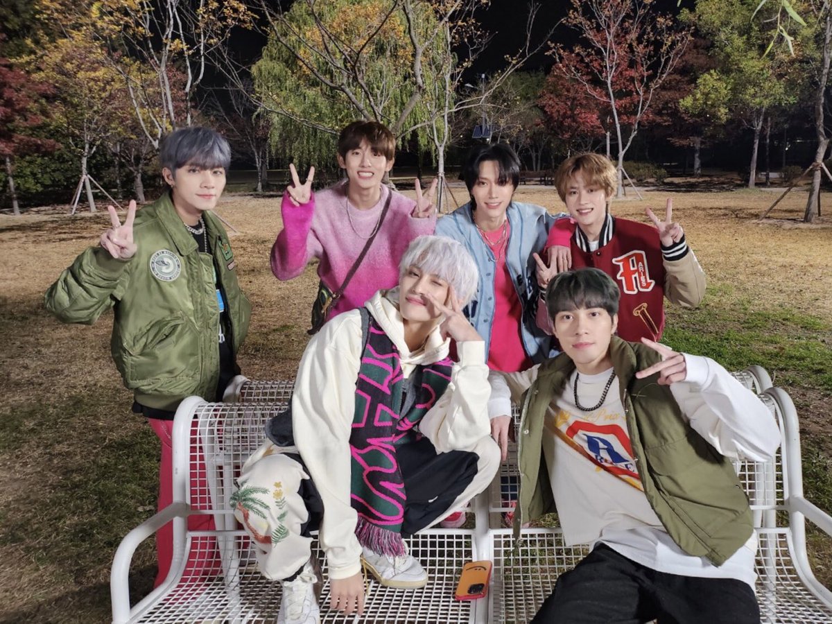 jenjaemlovr's tweet photo. mini #WAYV anniversary giveaway 💚

一  ֶָ֢◜ 1 winner of ₱117 thru gcash

𔘓 ... mbf, like, &amp; rt this tweet
𔘓 ... reply your fave phantom track + tags

#WayV_4thAnniversary
#威神V出道四周年快乐
#웨이션브이4주년축하해
#HappyWayVDay

ends tom, good luck! ᥫ᭡ https://t.co/POJVIjS8b9