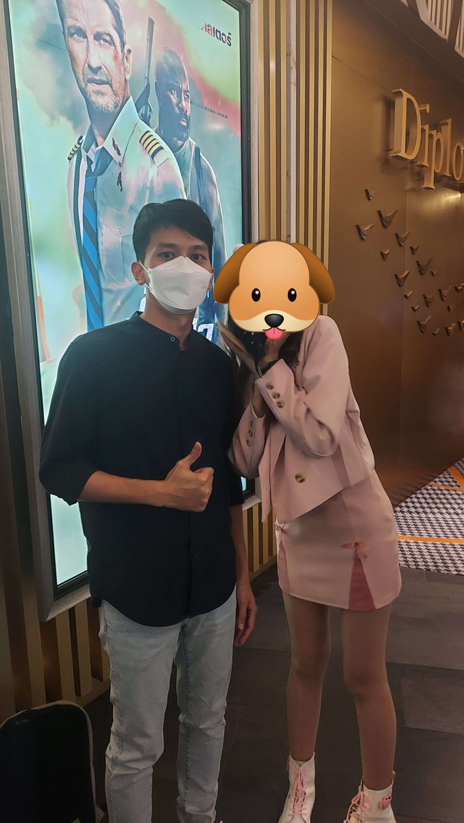 7degreezz's tweet photo. ตัวตึงทั้งสามของงาน #PRESSSTART2023 @PyorkThePork @HO07RI @poppy_ur
ปล. ตอนแรกกะจะเอารูปเอาติ๊กเกอร์มาแปะทับหน้าให้แต่มันเซฟทับรูปเก่าเสียดายรูปเลย T_T แล้วก็รู้สึกว่าเหมือนจะมีคนจำผมสลับกับคนอื่นหรือเปล่านะ https://t.co/3p3dCdcasi