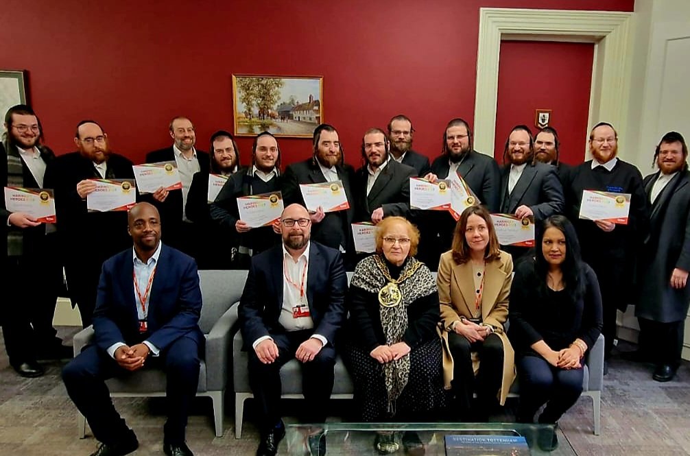 PinterTrust's tweet photo. 👏 Well done to @Chaverim_SH and to @SDavidsohn and Mark Groskopf of the Tottenham Jewish Association on receiving a #Community #Hero award from @haringeycouncil for their dedicated volunteering. https://t.co/aWxDzr1Phn