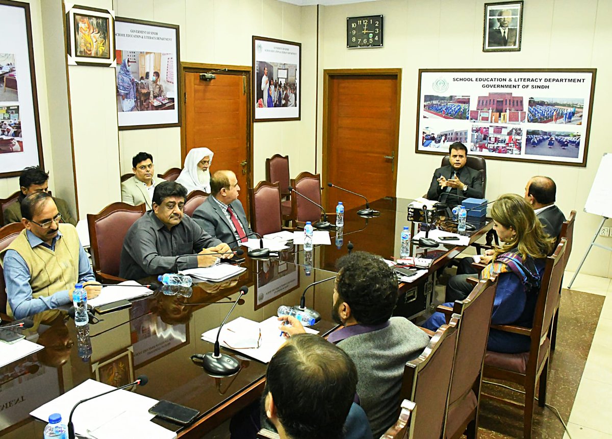 SELD_Sindh's tweet photo. Mr. Ghulam Akbar Laghari, Secretary School Education &amp; Literacy Department Chaired a Progress Review meeting  today on 16th January, 2023.
The Special Secretary, Additional Secretaries, Deputy Secretaries, Deputy Directors HR &amp; HRMIS head of attached departments, Section Officers https://t.co/AjYSKmNdhE