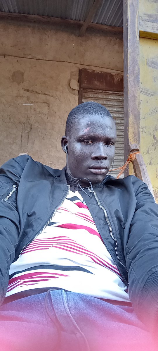Hello my friends, is there any sugarmummy for sale? 😂😂