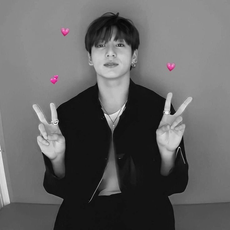 btsot790122's tweet photo. My only love Jungkook 💜 https://t.co/xcsNJi4Q4V