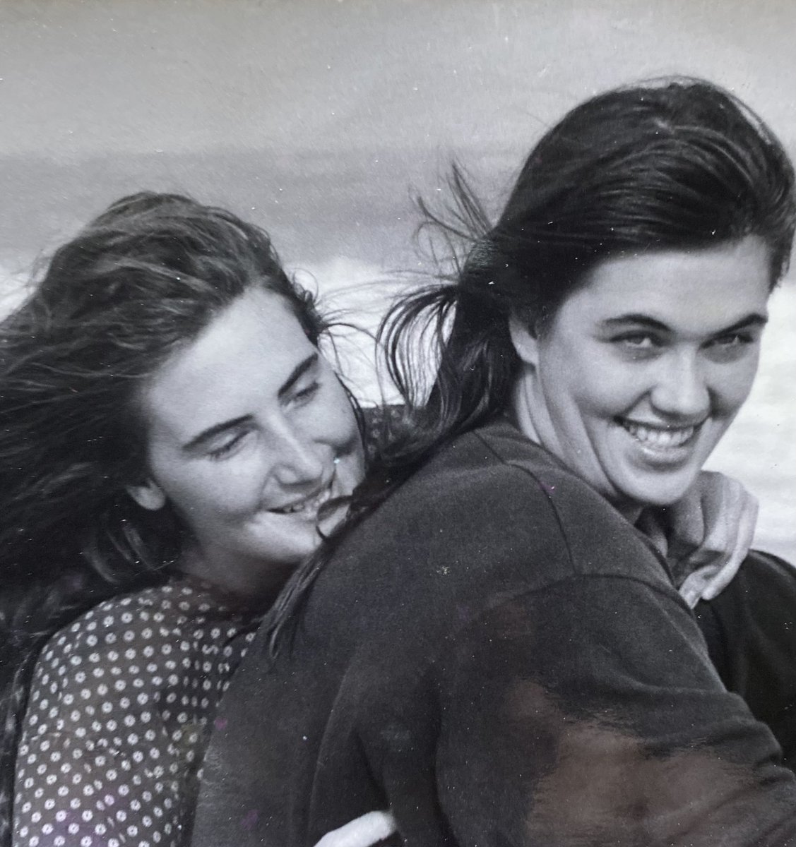 ringandco's tweet image. 30 years ago this week I was vacationing with my friend #Anniemccarrick in Ireland. On 3/26/93 she would be murdered and never found. #findanniemccarrick