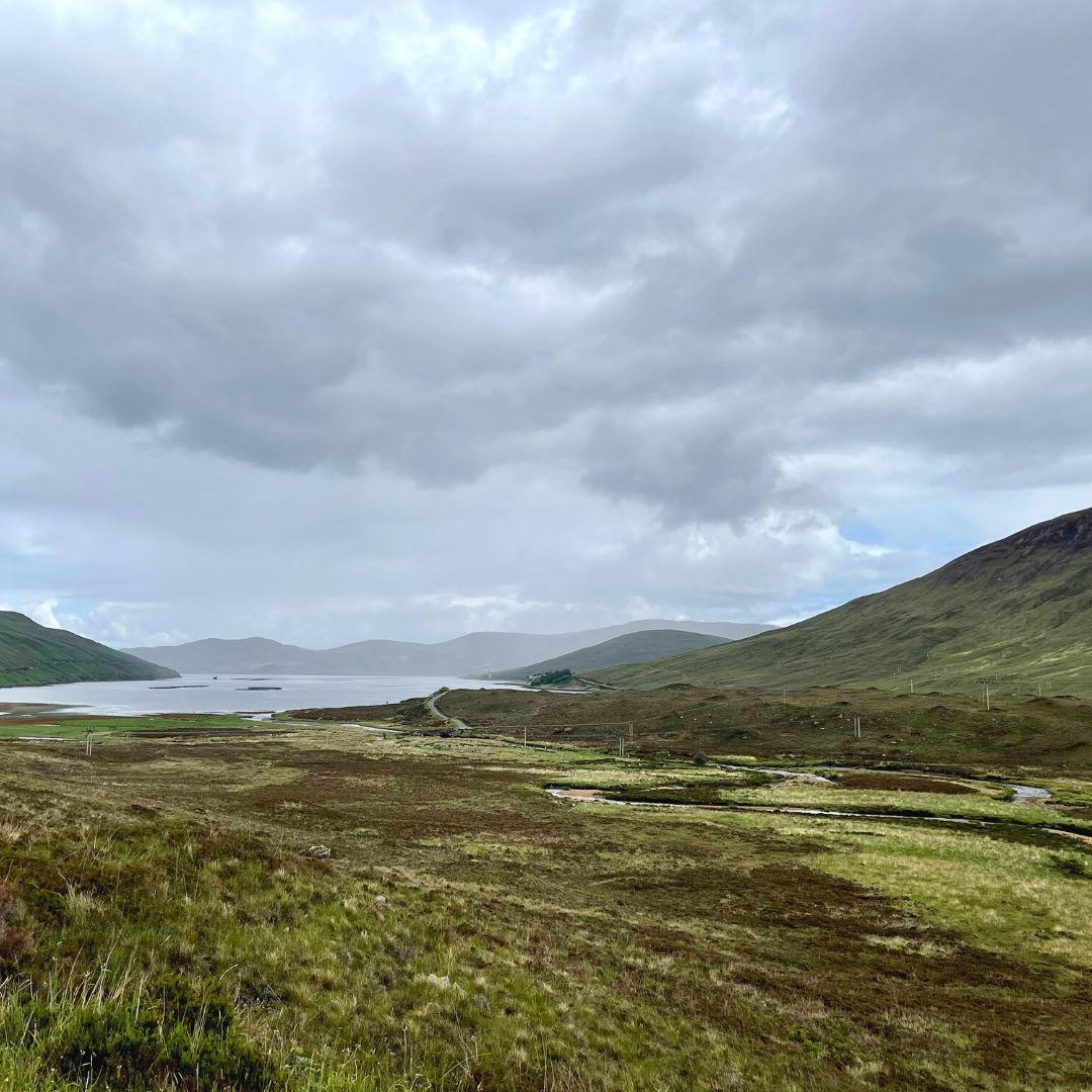UKTravelPlans's tweet photo. Last of my pics of Skye for the moment!
Skye was one of our favourite destinations last year - even though the weather was not brilliant - it is such a beautiful place. 
Is Skye on your UK bucket list? 

#isleofskye #scotland #portree #visitscotland #skye #nature #highlands #phot https://t.co/qXzW3RaKQp