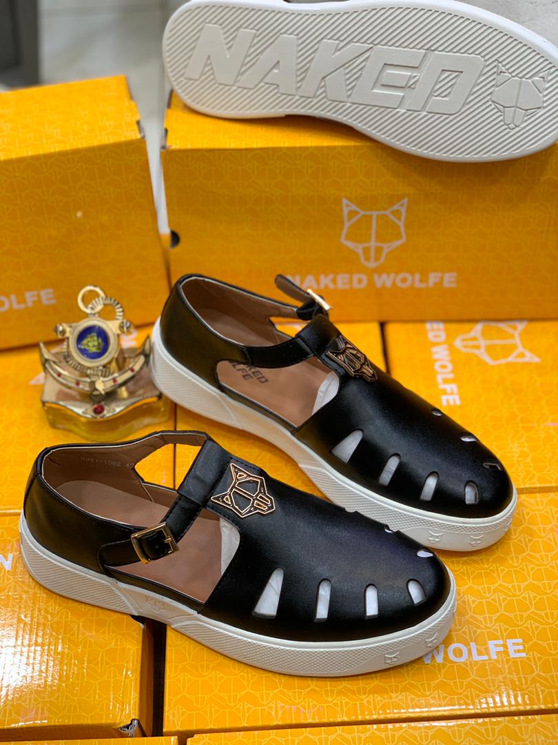 ezubrawn's tweet photo. @SlymTallDude quality shoes https://t.co/00rXnXrj70