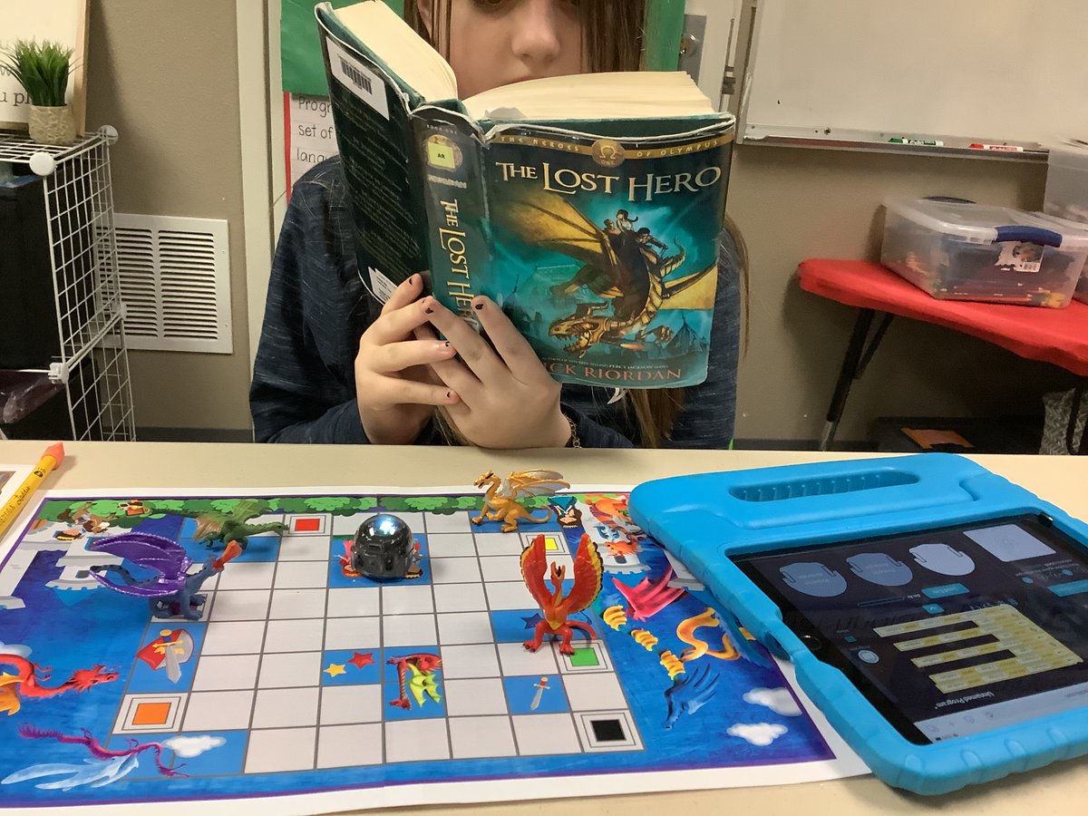 Gamerd0g's tweet photo. Im a lucky soul to be able to teach 6th grade #robotics! #programmers coded their #ozobot to perform tasks, follow pathways, and make announcements! Cool little #robot! #coding #python #coding kids #codingforkids 
@ozobot #STEM #100daysofcode #100daysofcodechallenge @rickriordan https://t.co/ge82Ocrvc7