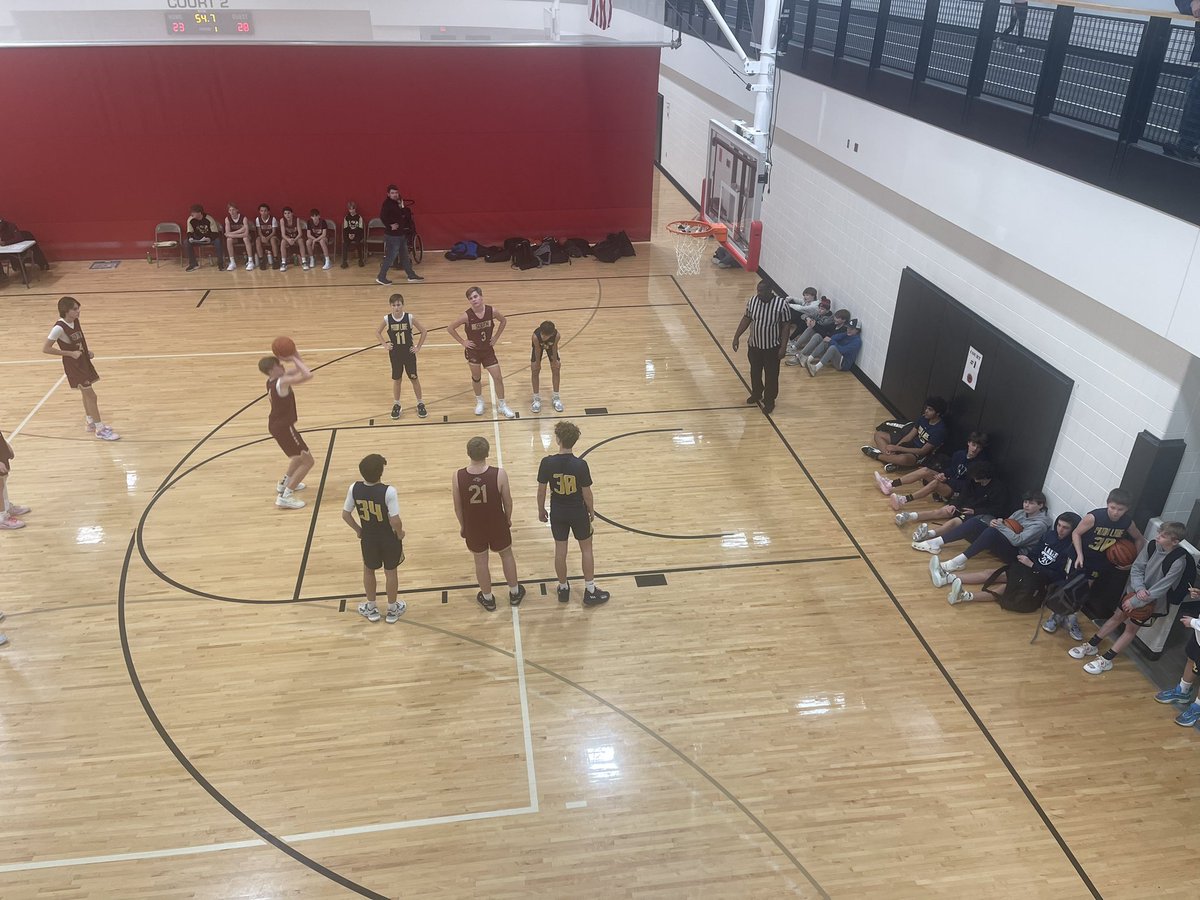 JMiller_41's tweet photo. Great job by the PLAY teams at the Shakopee tournament🏀🏀#compete
@PLYouthBBall
@PriorLakeHoops1 https://t.co/ncGZYVolQX