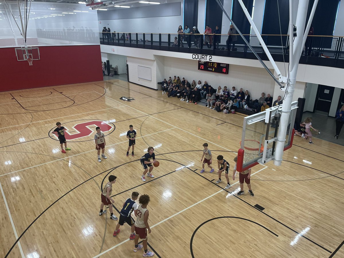 JMiller_41's tweet photo. Great job by the PLAY teams at the Shakopee tournament🏀🏀#compete
@PLYouthBBall
@PriorLakeHoops1 https://t.co/ncGZYVolQX