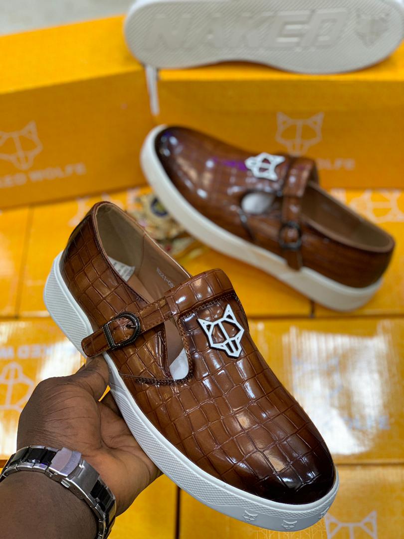 ezubrawn's tweet photo. @SlymTallDude quality shoes https://t.co/00rXnXrj70