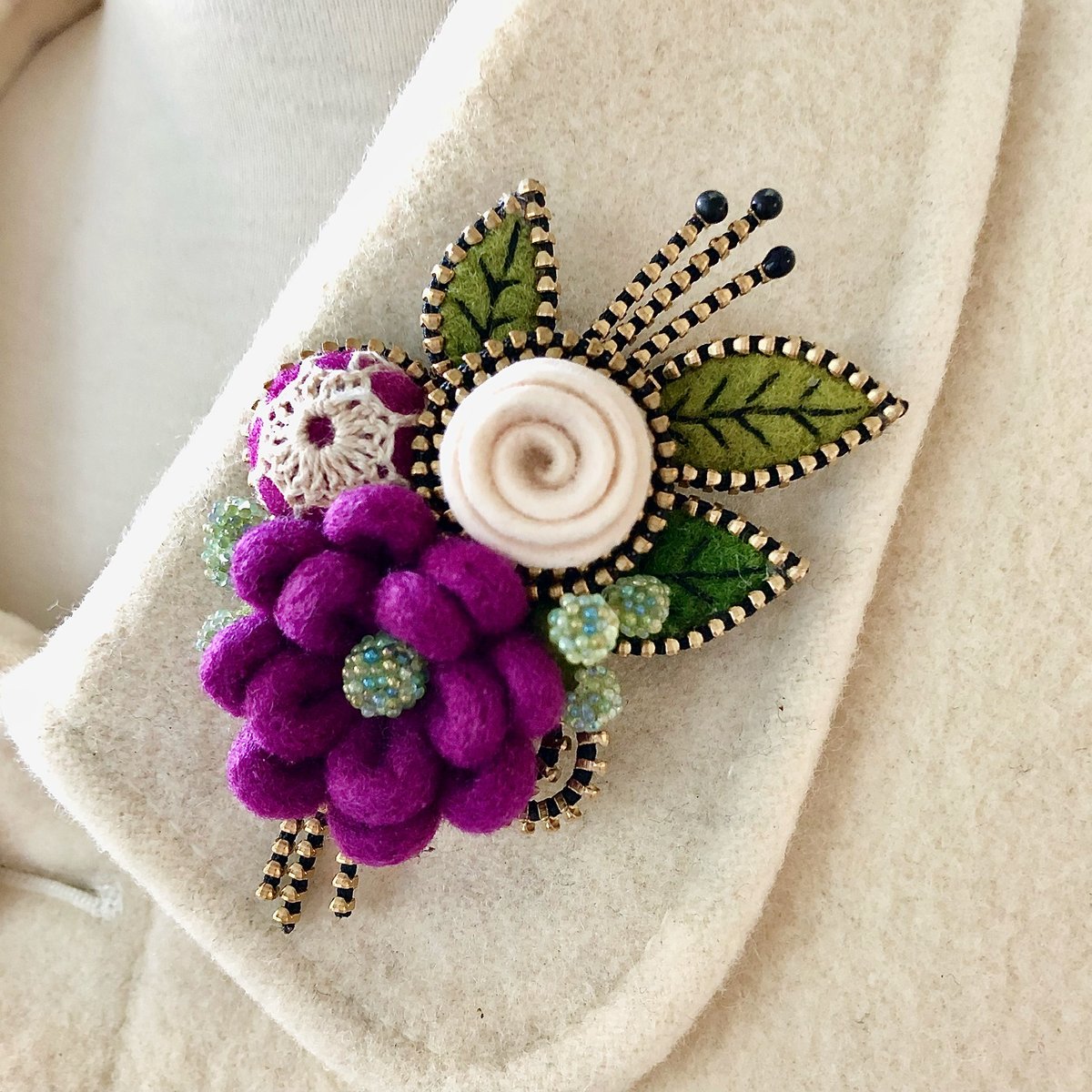 surebonder's tweet photo. We asked our Maker of the Month @woollyfabulous, what skill she wants to learn next? Odile said, "I love to try weaving and spinning wool!
.
#surebonder #craftingwithglueguns #diy #doityourself #makers #craft #glue #creativity #craftmotivation #makersgonnamake #craftbloggers https://t.co/xKW9k0QYrZ
