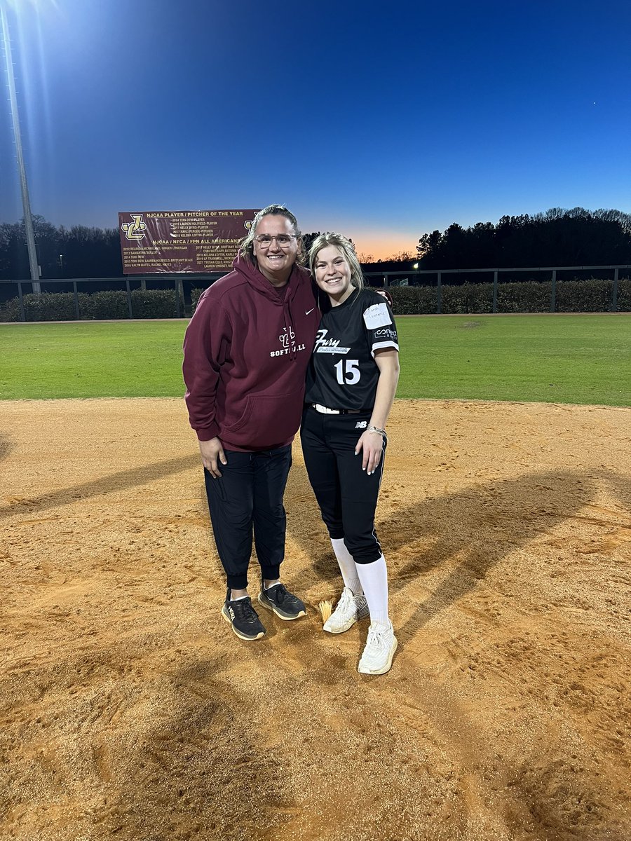 s_arahlawrence's tweet photo. Huge thanks for @JC_BobcatsSB for inviting me and a few of my teammates to there prospect camp this past Sunday! @toridew20 @ParkerConrad73 https://t.co/eLKYPFcwVG