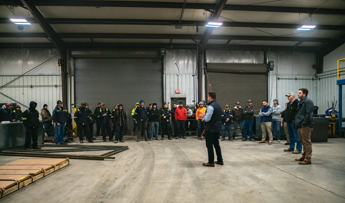 KeckForKY's tweet photo. Incredible visit in the Bowling Green area over the weekend with meet &amp; greets in Simpson &amp; Butler counties, a tour of @TraughberMech, speaking at the KY Motorcycle Assn conference, and our first town hall in Warren Co. Grateful to all who came out! #keckforkentucky #kentuckywins https://t.co/6InDfoAjiN