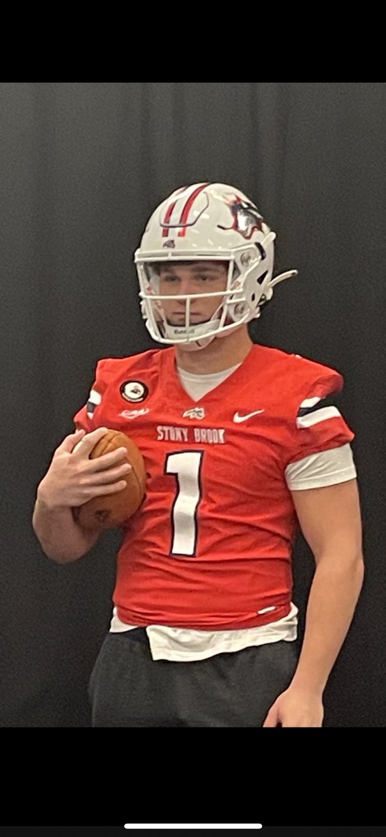 NickGaffney9's tweet photo. Thanks @StonyBrookFB for the great day! I loved hearing all what Stony Brook had to offer.@CoachMartinoSBU @Coach_Hatch @WardMelvilleFB https://t.co/9NxVFH6fMd