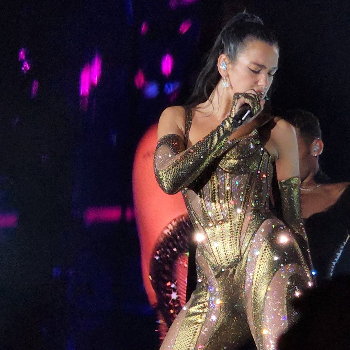 dlipahungary's tweet photo. I’m voting #DuaLipa for #FaveTourStyle at the #iHeartAwards 

🗳️ GOAL: 100 replies + 100 RTs 🗳️ https://t.co/KL8R5XXhwB