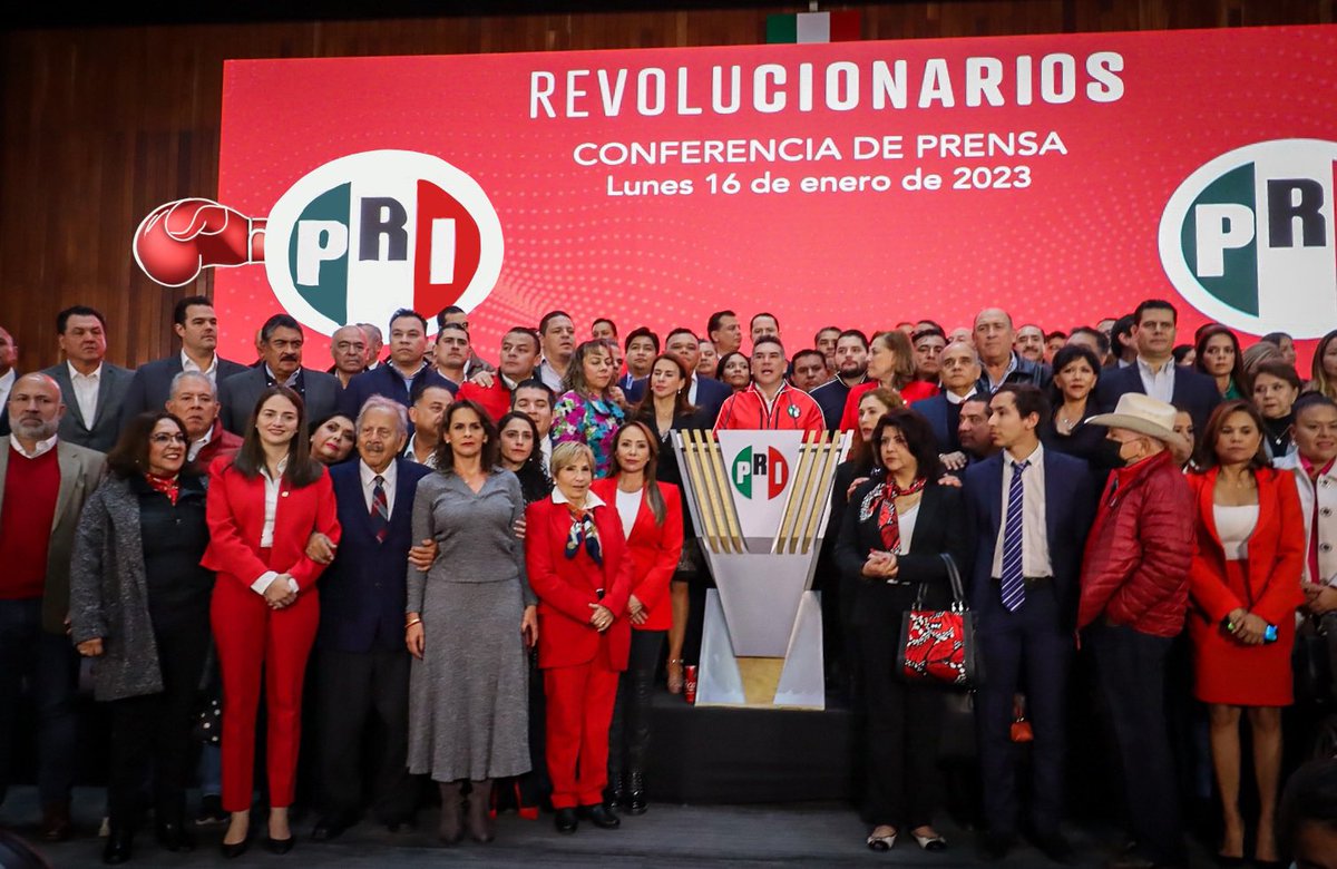 CarlosGMancilla's tweet photo. ¡Aquí estamos las y los priistas firmes por Mexico!
Respaldamos al Presidente @alitomorenoc en conjunto con las dirigencias estatales, los sectores y organizaciones, donde se dieron a conocer importantes acuerdos que fortalecen a nuestro partido y la alianza #VaPorMexico 🥊🇲🇽 https://t.co/6eAOJveq0M