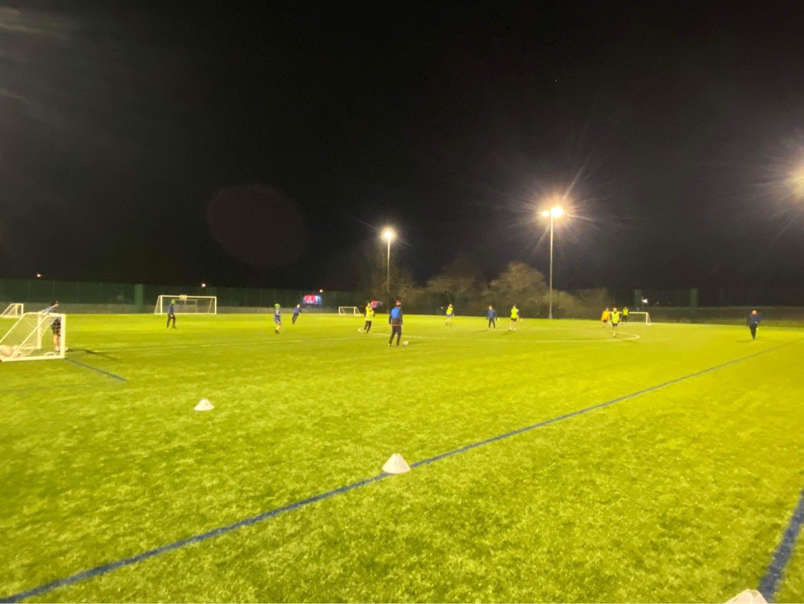 EasingtonUtd's tweet photo. CLUB | PUTTING IT IN… 💪🏽
Around 30 lads putting a shift in under the watchful eye of #CoachMark. “Good intensity and effort by all” was his verdict as we approach a “full house” fixture-wise next weekend… #UpTheEz 🔰
#euafc | #Since1947 | #TheEzAt75 ⚽️🟢🟡 https://t.co/kYvVdGzCKk