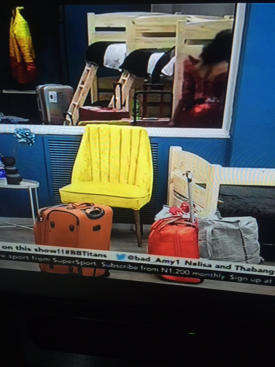 Our yellow chair is representing Our Tacha on our show ooo. 

SPONSORED BY TACHA
         #HouseOfTacha • #TachaTitans