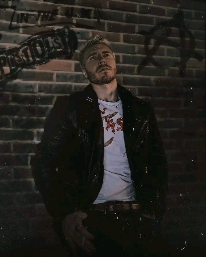 Hzllblazer's tweet photo. fuck the cretins. https://t.co/8OaVq9jnTt