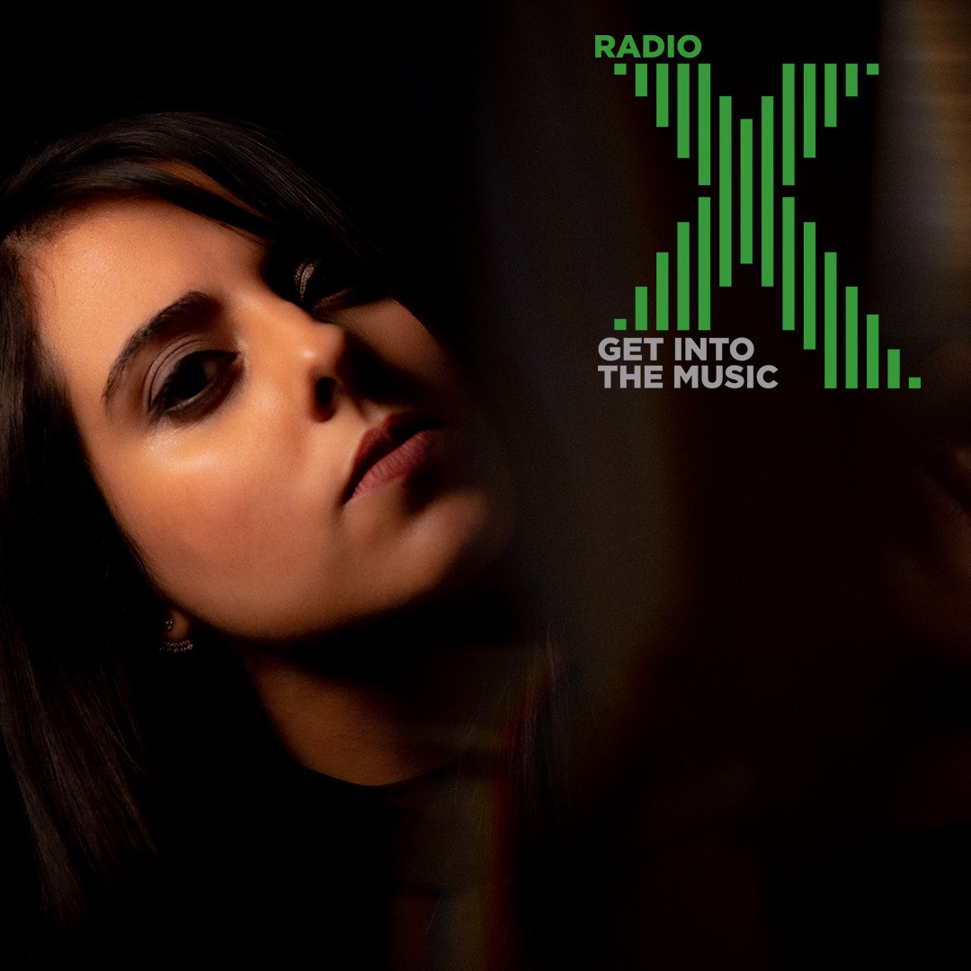 mayalakhani_'s tweet photo. The legendary @JohnKennedy
gave my new single #TornInTwo a spin on @RadioX on Saturday!! Thank you so much John for all you support &amp; kind words 🙏 ❤️
SO cool to hear my music on your show!! You can listen back to the show on the @global player 🤟 https://t.co/IVudAeFaeX