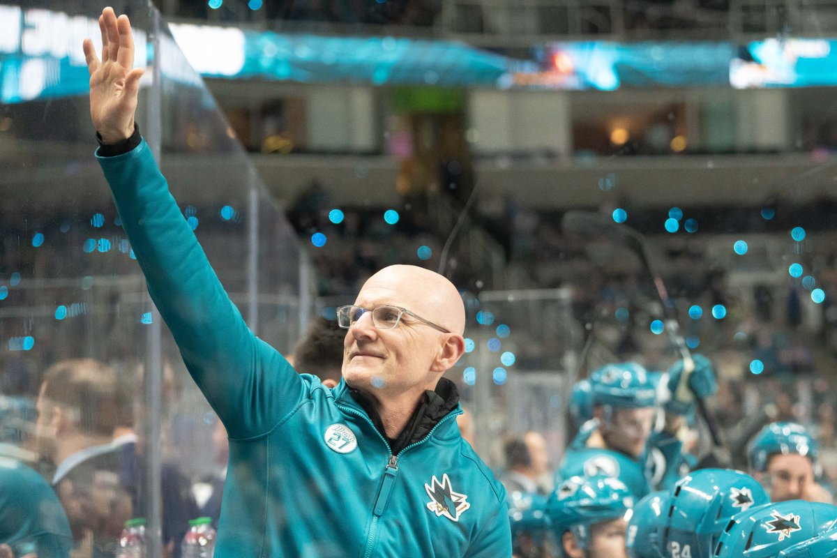 Congrats to our long-time equipment manager, Mike Aldrich, on 2000 NHL games! 👏
