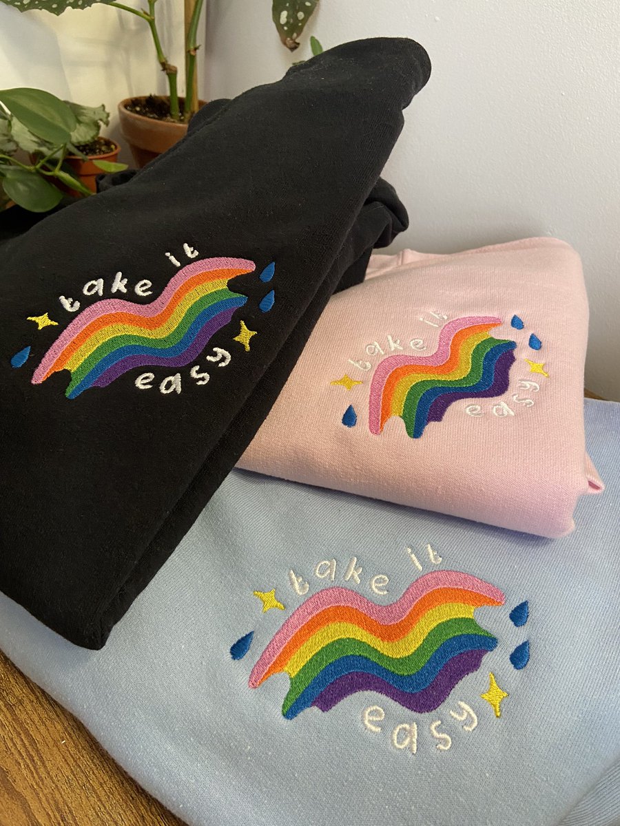 splashjaguar's tweet photo. sweatshirt giveaway ✨🫶🏼🌈💧

to enter/details :

✨ like &amp; rt
✨ open internationally 
✨ ends sun 22nd 8pm gmt
✨ prize is one sweatshirt from my etsy (link in bio) 

♥️ https://t.co/2X26JYnShL