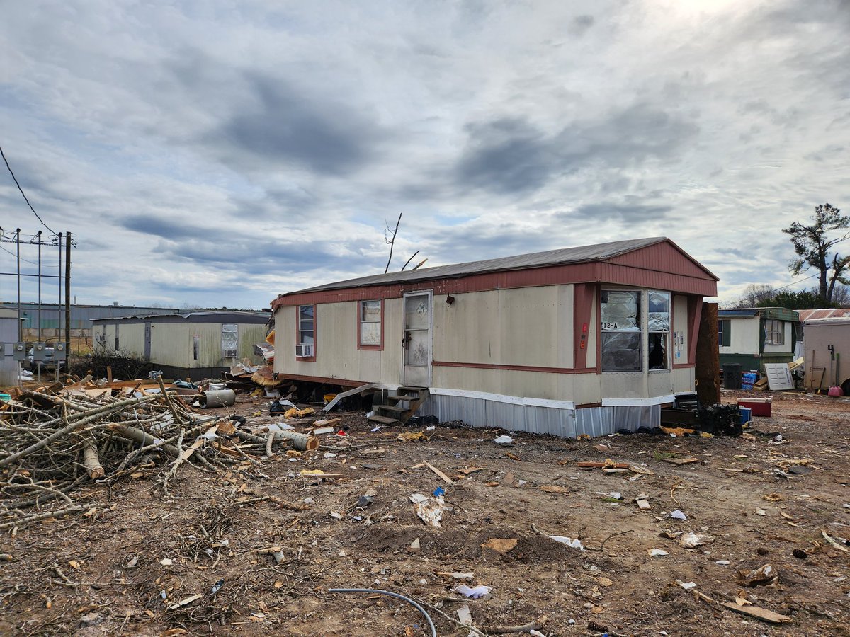 Weather Man Nick on Twitter "Tons of Damaged in Decatur Alabama from