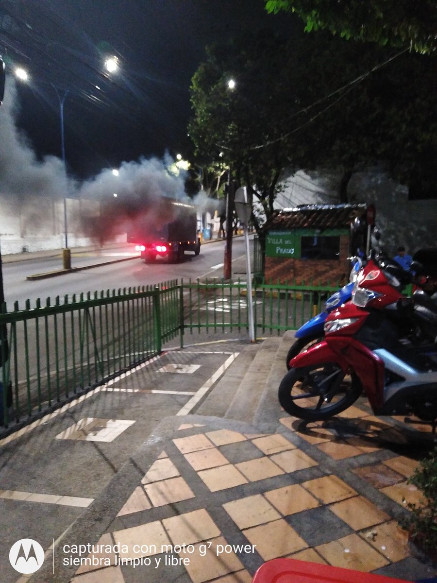menesesmjr's tweet photo. La permanente contaminación por material particulado, gases y otros ponen en riesgo la salud, #QuienControla estos dragones que día a día causan tanta contaminación ambiental ??
@MinSaludCol
@MinAmbienteCo
@susanamuhamad
@MayerlyLopezC
@transitobucara
@CARCDMB https://t.co/4le0rh8owA
