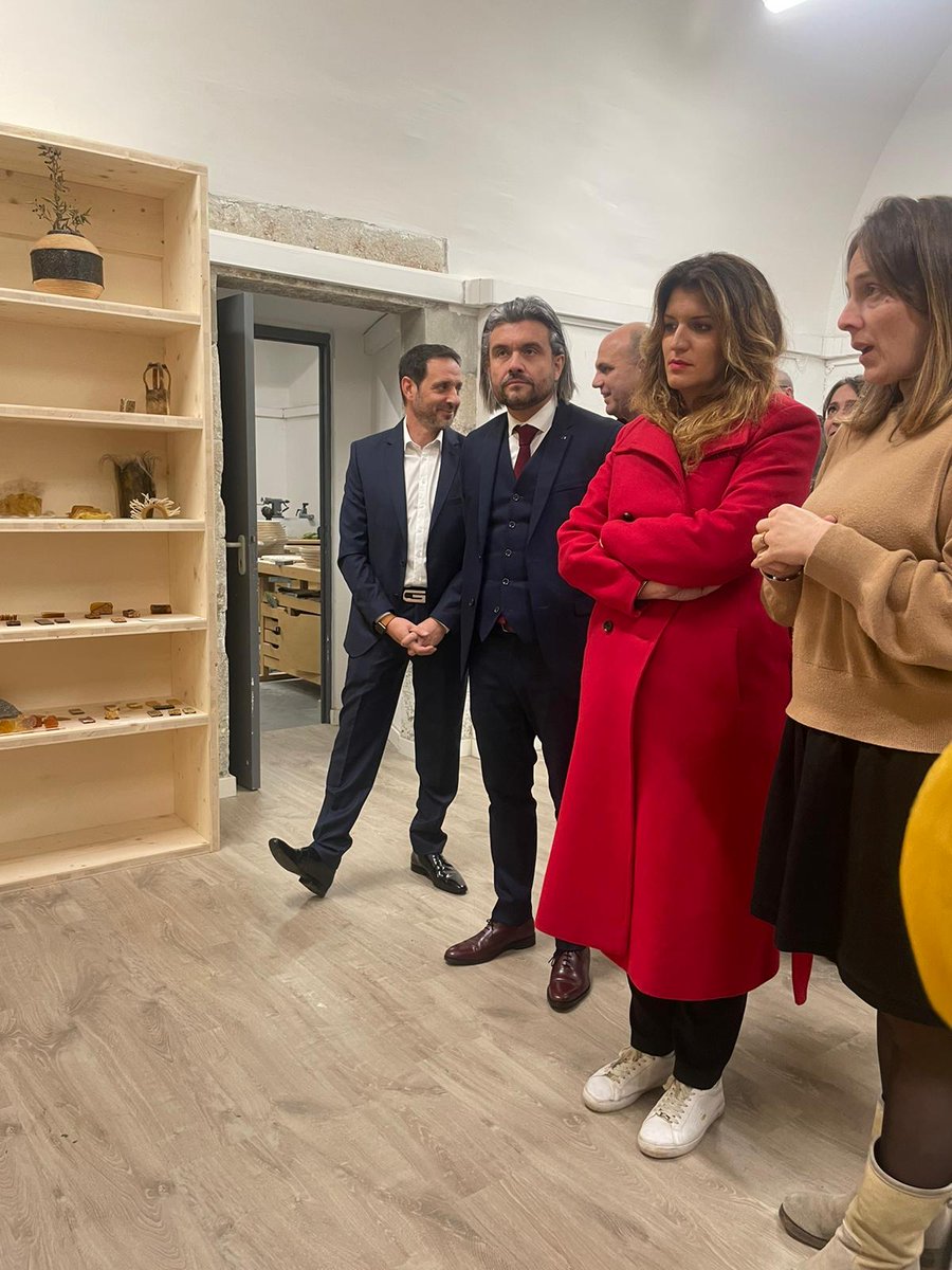 accorse's tweet photo. @MarleneSchiappa, Secrétaire d'État chargé de l'Économie sociale &amp; solidaire (ESS) &amp; de la Vie associative visite le tiers-lieu 'U Palazzu Naziunale' de l'@UnivCorse, en présence du recteur de l'@accorse, Jean-Philippe Agresti. Le @fablab_corti, un outil au service du territoire. https://t.co/NHHYZ7rl2x