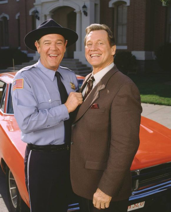 hazzardnet's tweet photo. Honestly, two of the best smiles in Hazzard. 😊 #dukesofhazzard #rickhurst #sonnyshroyer #cletushogg #enosstrate https://t.co/OWruxSSQUY