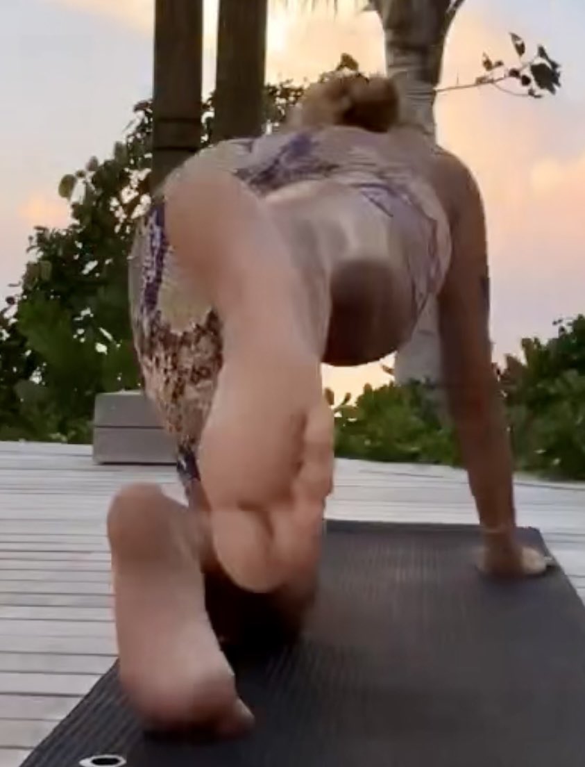 realbaresoles's tweet photo. @khloe Just keep showing me this 👀🔥 https://t.co/vPiLqlRApx