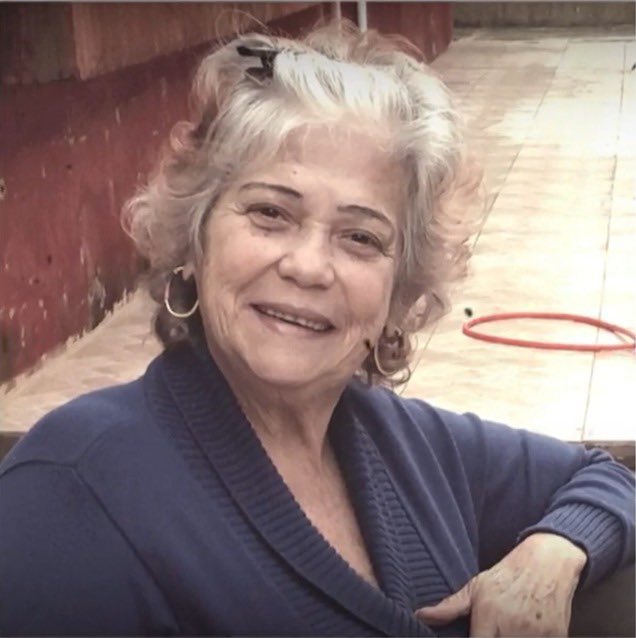 aavasantiago's tweet photo. “ABSURDO O QUE A POLÍCIA FEDERAL E O XANDÃO ESTÃO FAZENDO COM OS IDOSOS! Vocês acham que essas duas senhoras seriam capazes de atos terroristas?”

Não! Elas foram capazes de crime muito pior: mantiveram dona Yolanda, em trabalho análogo à escravidão e maus tratos por 5 décadas + https://t.co/IpDQFFTXbI