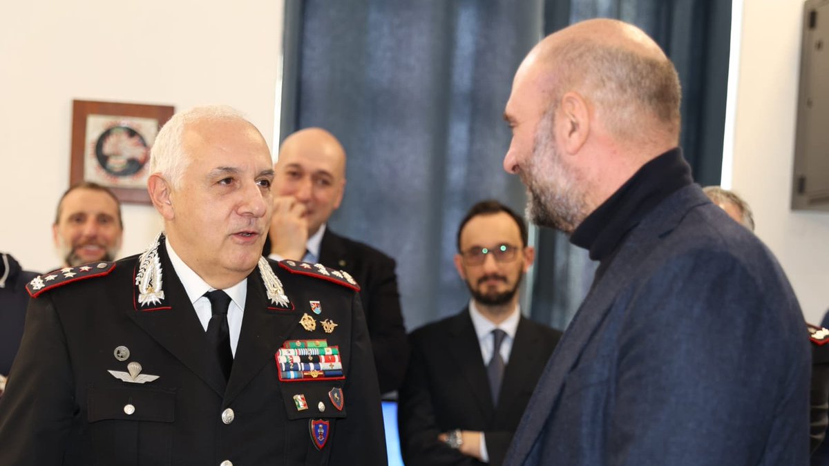 _Carabinieri_'s tweet photo. "Cattura di Matteo Messina Denaro, protagonista della stagione dell’attacco allo Stato, possibile grazie alla determinazione dei #Carabinieri e al metodo dalla Chiesa, attraverso la raccolta e l’analisi di un’enorme mole di dati”, ha sottolineato il Com. Gen. dell’Arma Teo Luzi https://t.co/titRYz3MOx