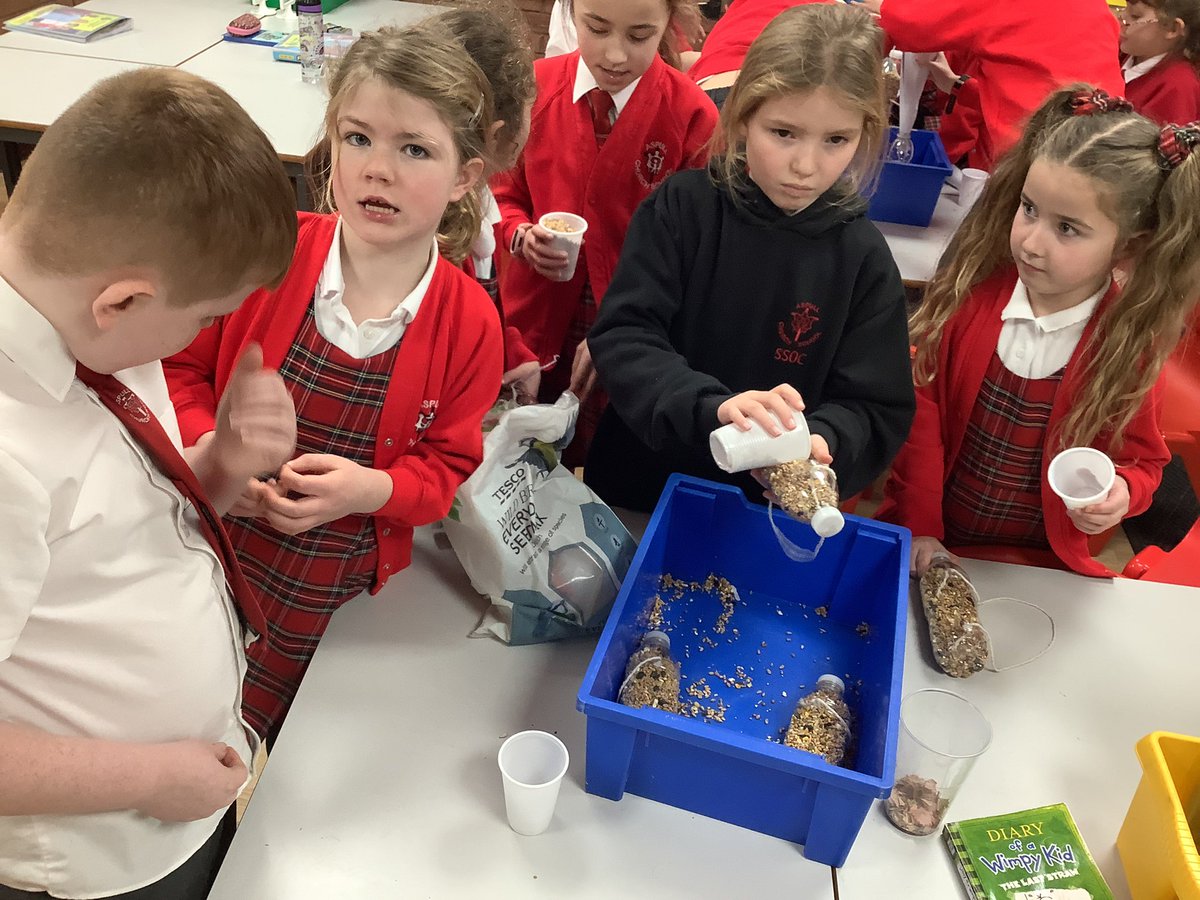 ecoclubaspull's tweet photo. We have been very busy this evening making lots of different bird feeders in preparation for next weeks #BigGardenBirdWatch https://t.co/7n3pH84lkU