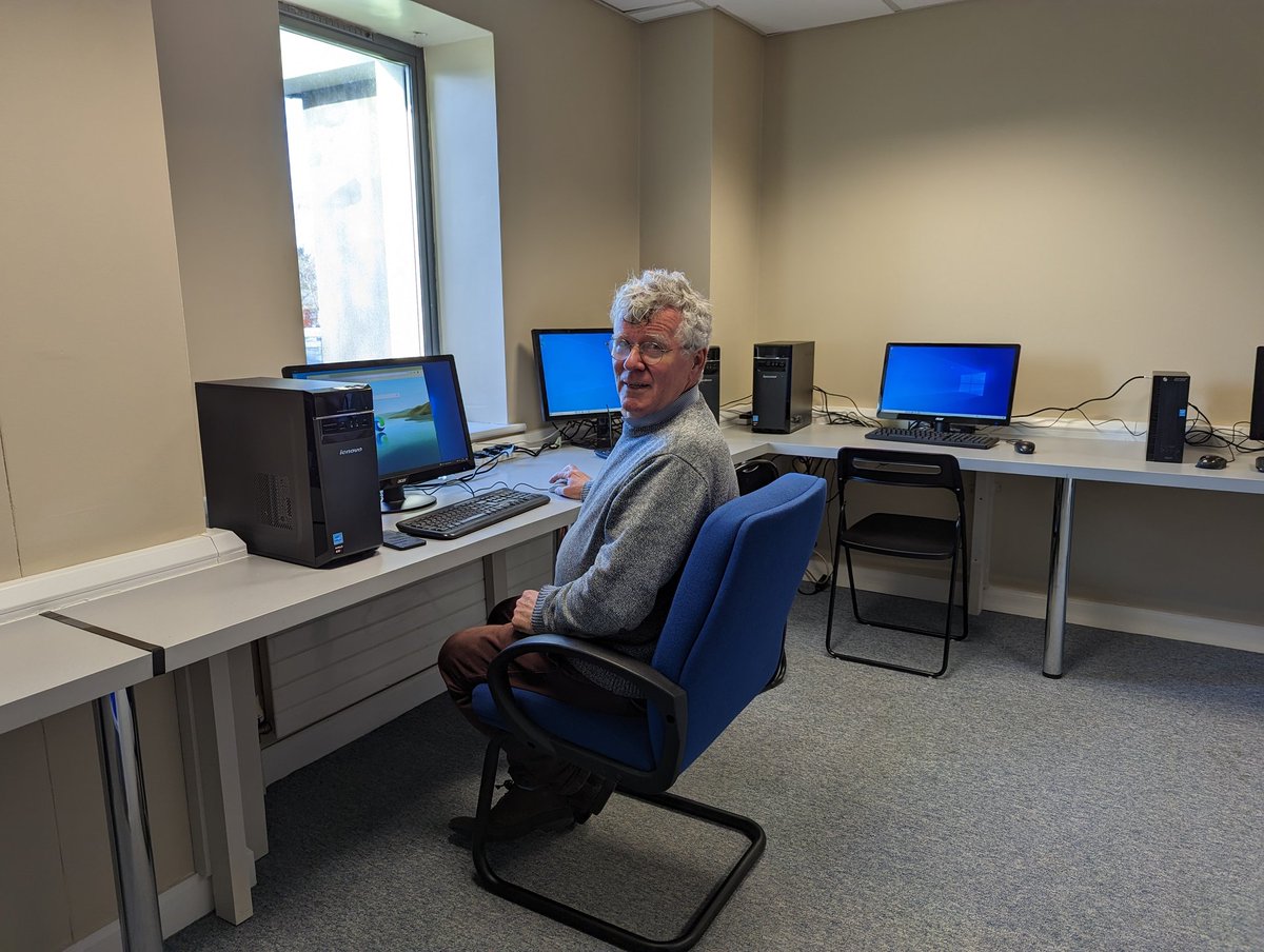 id_dad's tweet photo. @SocDems @SocDemsDL volunteers installed a 10 PC network in @dlrcc #Ukranian Refugee centre in Ballyogan today.
Helping refugees learn 'Ireland' and access internet is important.
Our thanks for the generous hardware donations from @upskillist. 
Great @DaveQSocDemsDLR initiative. https://t.co/huvbx1ZheZ