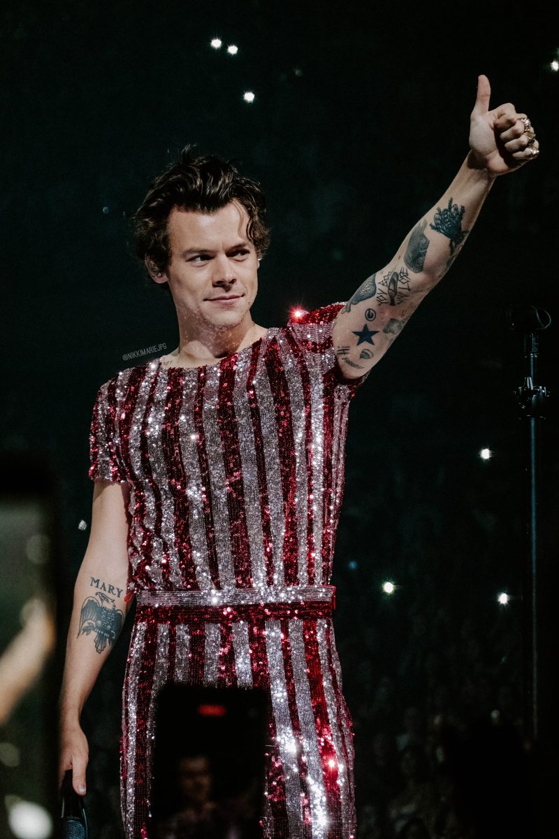 nikkimarieJPG's tweet photo. Harry Styles || MSG Residency Night 7
ππ»
πΈ@nikkimarieJPG
(Credit if reposted)
@Harry_Styles @HSHQ
#LoveOnTourNYC #Residency7
#HarrysHouse https://t.co/SOyW5rAg2C