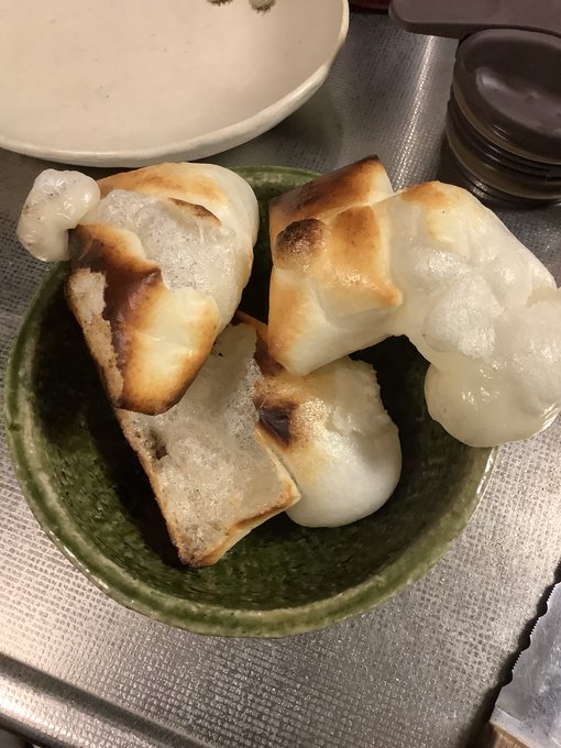 焦げた箇所はごめんなさいしたけど
お餅本体は事なきを得たわよ〜 