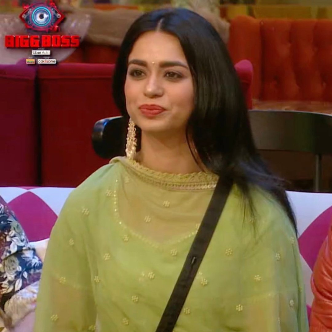 bigbossnewsmake's tweet photo. Whom are you supporting between Priyanka and Saundrya?

Like for #PriyankaChaharChoudhary
RT for ##SoundaryaSharma  

#BiggBoss16 #BB16 #PriyAnkit 

Like.                      RT. https://t.co/yiB3Vqne8j