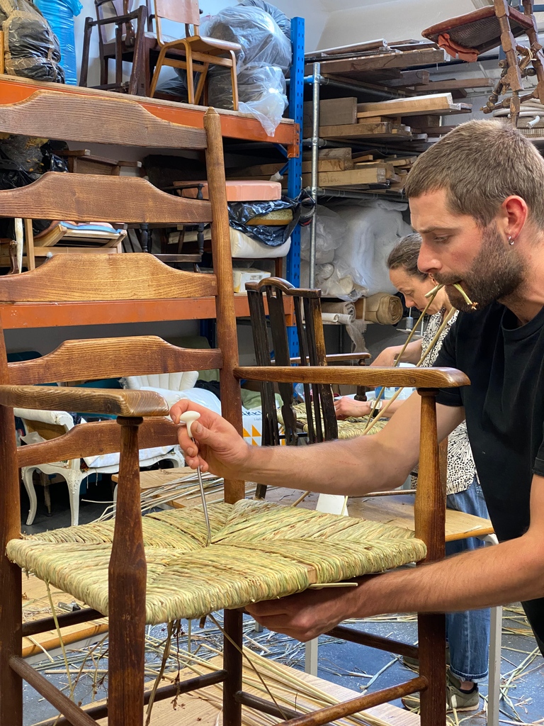 schoolofstuff's tweet image. Bravo Joe 👏⁠
⁠
Learn how to weave a rush seat for a chair on our Seat Rushing Weekend. It’s a pleasant and satisfying technique to learn!⁠
⁠
18th - 19th March 2023. 

theschoolofstuff.co.uk/courses/seat-r…
