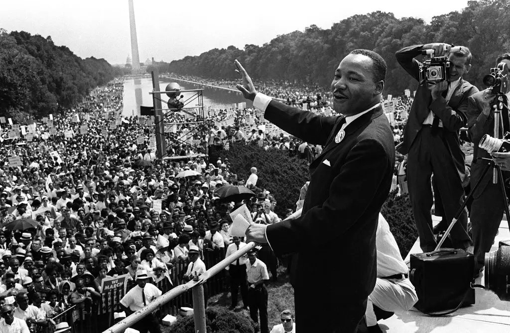 Liifund's tweet photo. Today’s national day of service, in honor of Dr. Martin Luther King Jr's commitment to equity and his impact on society, reinforces LIIF’s priorities to shift power and capital to Black and Latino communities and our investments to dismantle barriers to opportunities. #MLKDay https://t.co/35MH8Okz5g