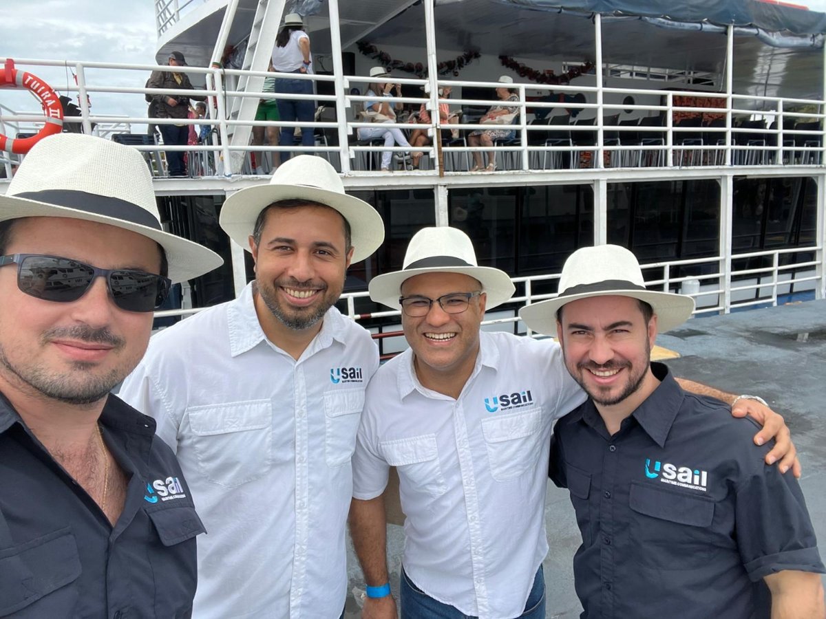 usail's tweet photo. The #Syntelix - #USAIL team sharing the great experience of transiting the Panama Canal, one of the modern marvels of engineering. Thanks to the @camaramaritima for the invitation. 

#team #experience #engineering #satcom #maritimecommunications #America #Panamacanal https://t.co/S3xcaJBiuc