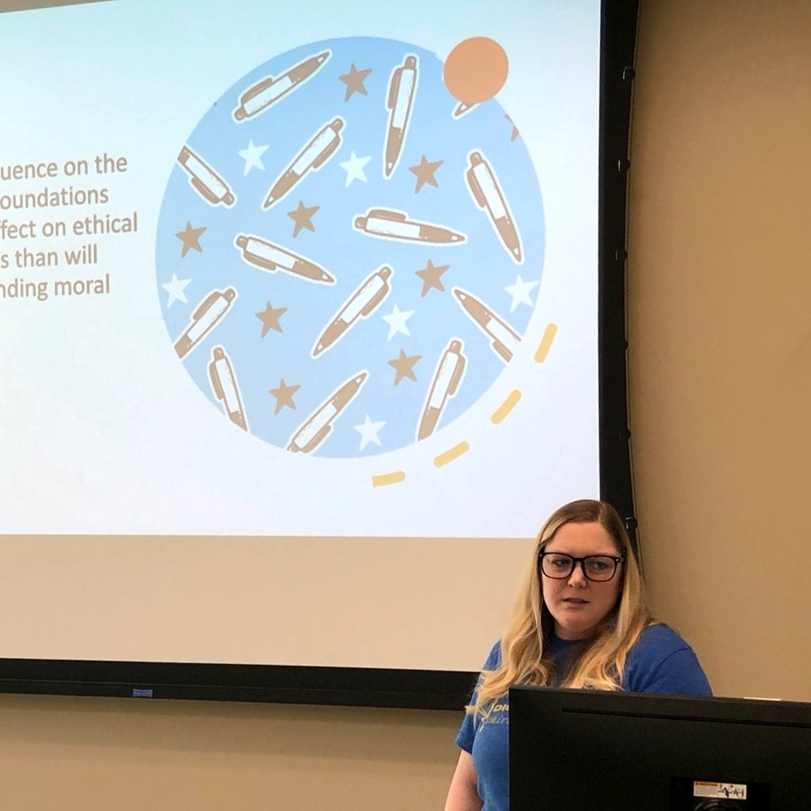 SarahNicole838's tweet photo. On Saturday, I passed my dissertation proposal! I appreciate my colleague Nathan grabbing an action shot during my presentation. This is an important step in my journey to becoming Dr. Sarah Willey!

#UMSLDBA #GradSchoolLife #DBAjourney #Dissertation #FutureDoctor https://t.co/4papdHipbR