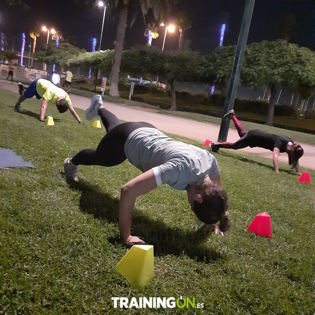 TrainingOnLPA's tweet photo. Muy buenas tardes y feliz inicio de semana!!!
Te espera una semana llena de energía y muchas emociones. 😉
🔹️
🔹️
📍Más info en https://t.co/1PWBy0RLVa
🔹️
🔹️
#GranCanaria #LasPalmasdeGC #Lpa #Wellness #Fitness #Fit
#EntrenaenGrupo #EntrenaalAireLibre #EntrenaenLasPalmas https://t.co/xvK5JfCaCw