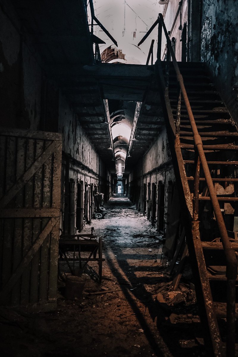d3vthbystereo's tweet photo. Eastern State Penitentiary: hallways https://t.co/u2K8Am9eg3