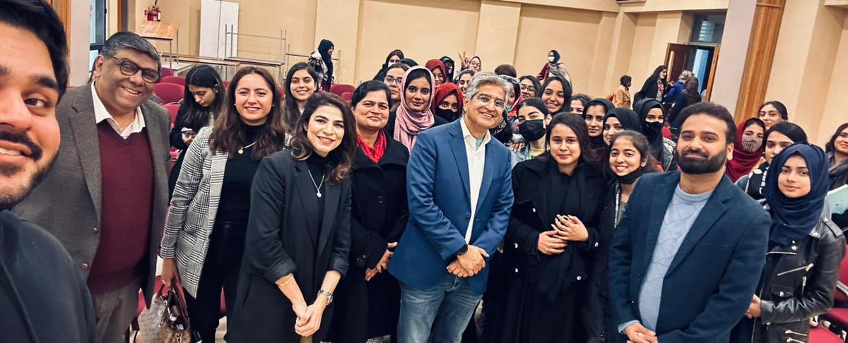 aamir_ibrahim01's tweet photo. Excited to launch the 2nd cohort of Digital Pakistan Fellowship Program at 🇵🇰 all-women university @FJWU_official. Connected w/ faculty &amp; students on future of #DigitalPakistan; &amp; how we can collectively pave the way for improving the lives &amp; livelihood of the women of 🇵🇰 https://t.co/vm7Oh1isNf