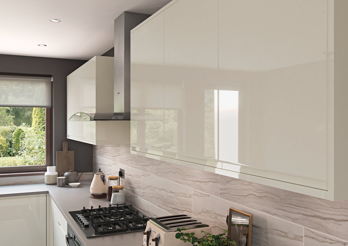 TKDBishopbriggs's tweet photo. Have you heard about our cutting edge J-handle door? π
Our Sienna range offers this door style in either a smooth matte or sleek gloss finish. Discover more designs online π https://t.co/ZUwg9AgBRL
#ModernKitchen #KitchenDesign #GreyKitchen #KitchenStyle https://t.co/nucEitcVw3