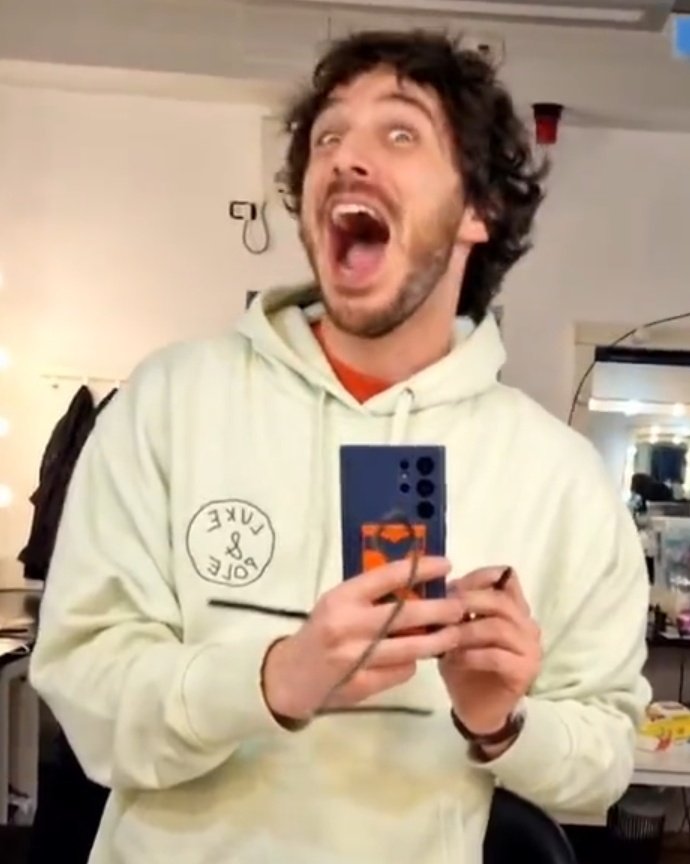 AMikAlice's tweet photo. Quando mancano 2 giorni alla seconda puntata de #laportarossa3 #spollondรฌ #meno2 #Pippo #Filip @LinoGuanciale @RomaniVale https://t.co/WOcRQMR2oS
