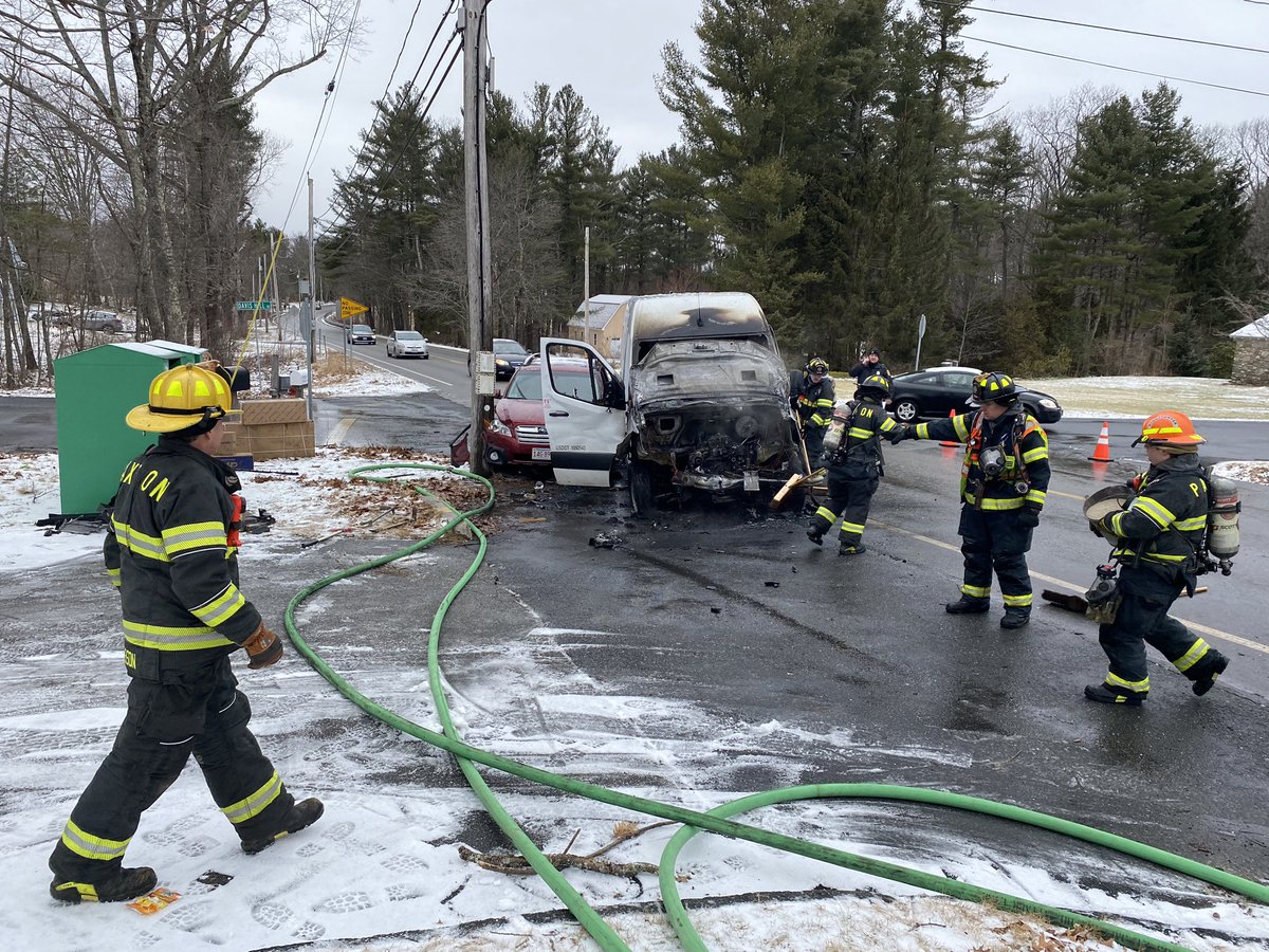 RT @PaxtonFireDept: MVC with vehicle fire Rt 122 @ Davis Hill, Rt 122 currently closed find alternate route. https://t.co/HYAWXidy0Z